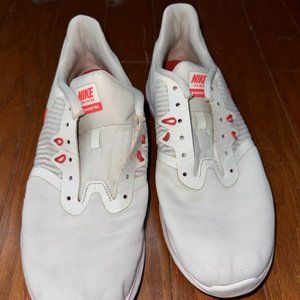 Nike In Season TR8 sz. 8.5 ( used)